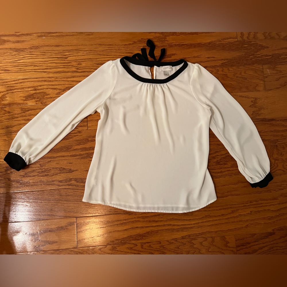 LOFT SP white and black blouse